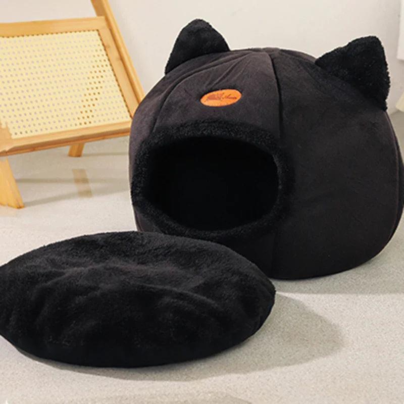 Cozy Winter Cat Nest